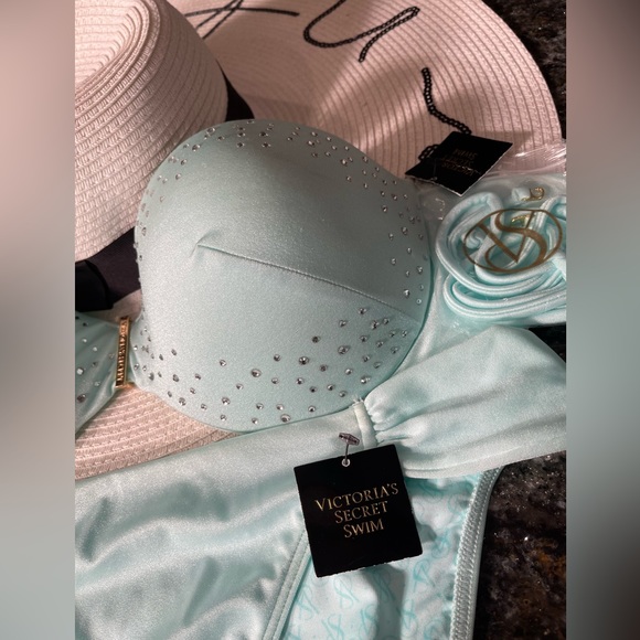 NWT vintage Victoria’s secret’s bikini embellished push-up 34DD/M set - Picture 4 of 13